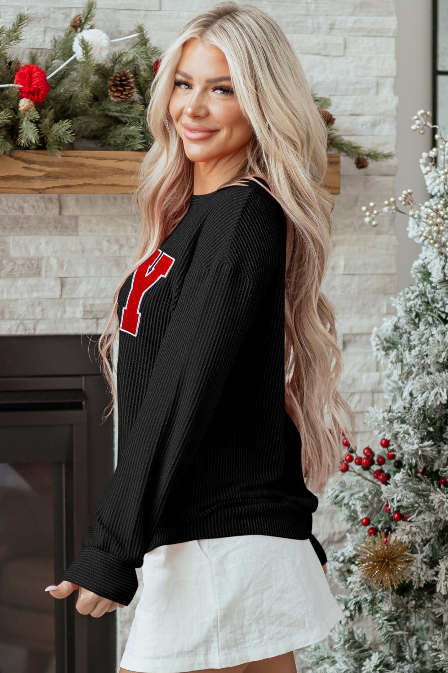 Outlined Merry Letter Graphic Loose Long Sleeve Top